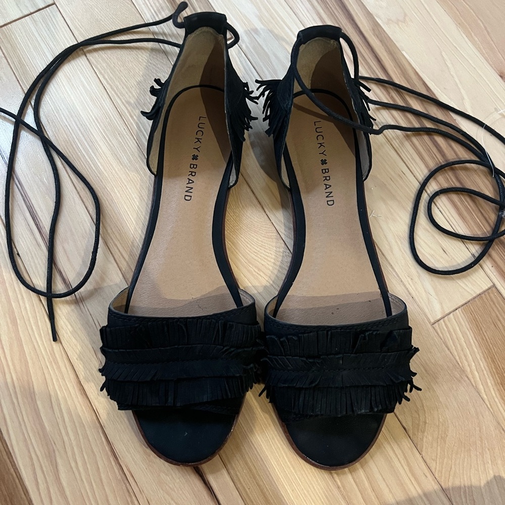 luxky brand tie up sandals
